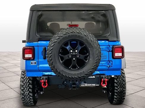 Used 2023 Jeep Wrangler Sport AWD/4WD image 4