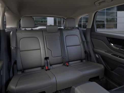 New 2026 Lincoln Corsair Premiere image 33