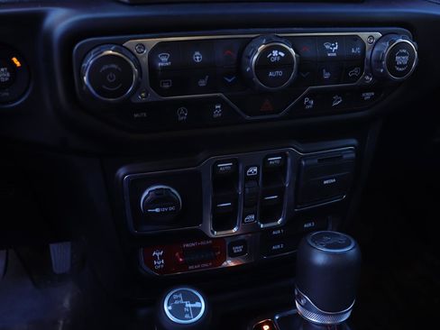 Used 2019 Jeep Wrangler Unlimited Rubicon image 34