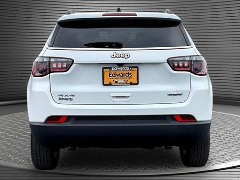 Used 2024 Jeep Compass Latitude AWD/4WD image 5
