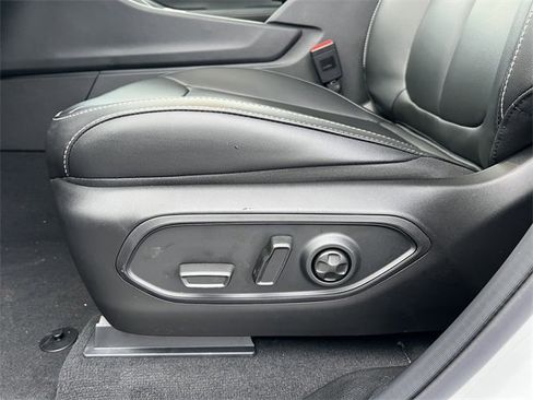 New 2025 Jeep Grand Cherokee L Limited w/ Trailer Tow Package image 12