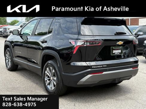 Used 2025 Chevrolet Equinox LT w/ Convenience Package II AWD/4WD image 4