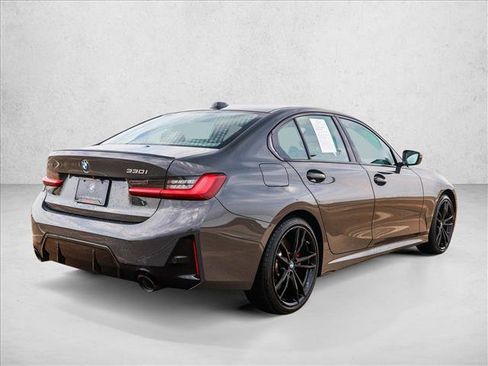 Used 2023 BMW 330i xDrive Sedan w/ M Sport Package AWD/4WD image 5