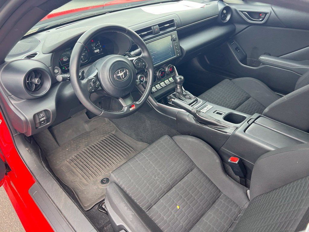 Used 2023 Toyota GR86 w/ ALL Weather Mat Package (TMS) RWD image 11