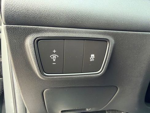 Used 2024 Hyundai Tucson SE image 25