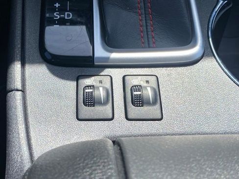 Used 2019 Toyota Highlander SE AWD/4WD image 19
