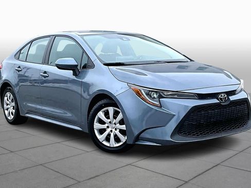 Used 2021 Toyota Corolla LE image 3
