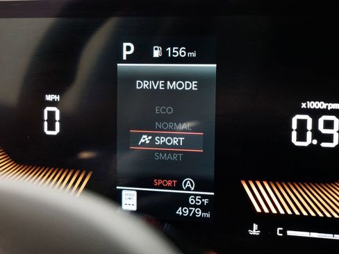 Certified 2025 Kia Sorento LX image 12