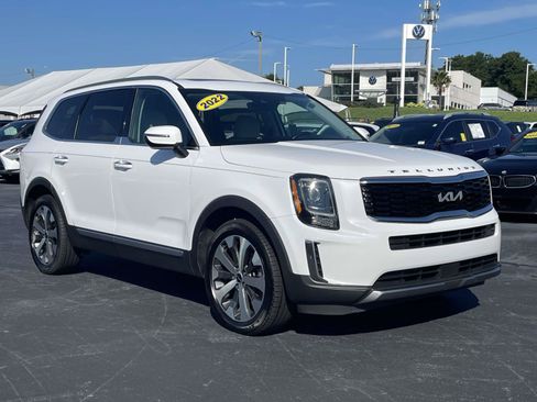 Used 2022 Kia Telluride S AWD/4WD image 1