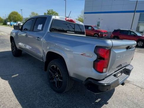 Used 2024 Chevrolet Colorado Z71 w/ Z71 Convenience Package 2 AWD/4WD image 8