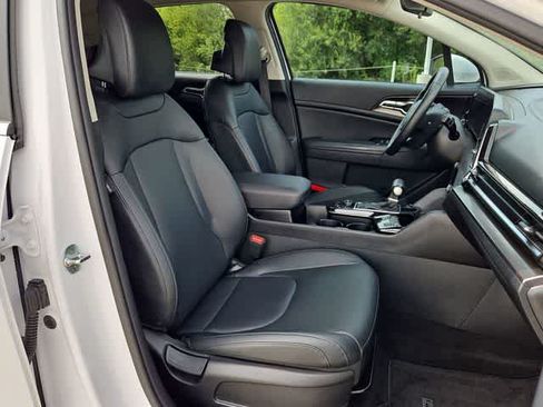 Used 2023 Kia Sportage EX FWD image 18