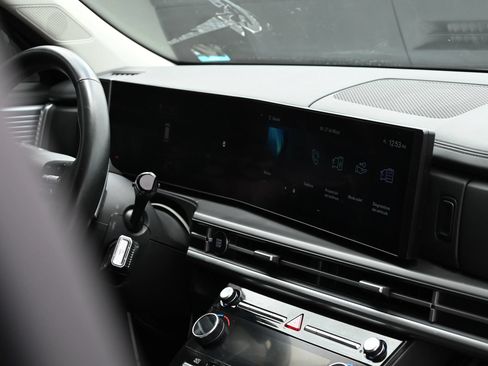 Used 2024 Hyundai Santa Fe SEL FWD image 12
