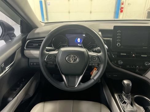 Used 2022 Toyota Camry SE AWD/4WD image 11