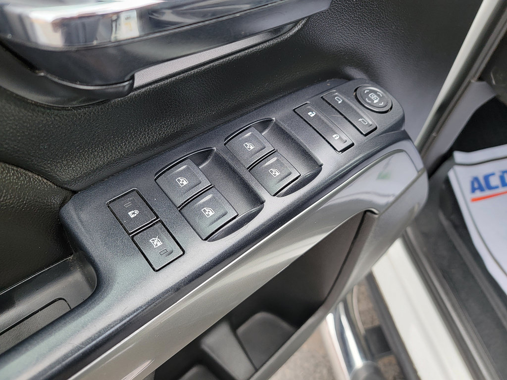 Used 2018 Chevrolet Silverado 1500 LT w/ Texas Edition AWD/4WD image 11