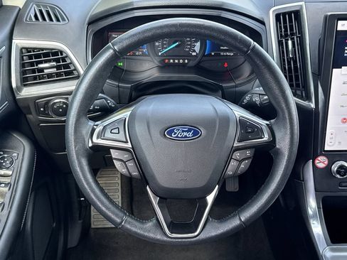 Used 2024 Ford Edge Titanium AWD/4WD image 23