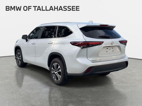 Used 2026 Toyota Highlander XLE AWD/4WD image 8
