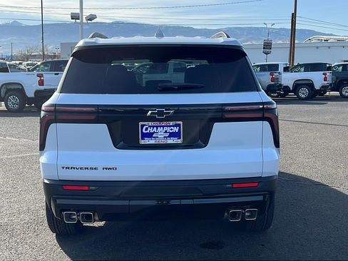 New 2026 Chevrolet Traverse LT w/ Midnight/Sport Edition image 6