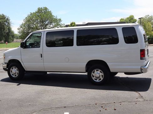 Used 2012 Ford E-350 and Econoline 350 XLT RWD image 8