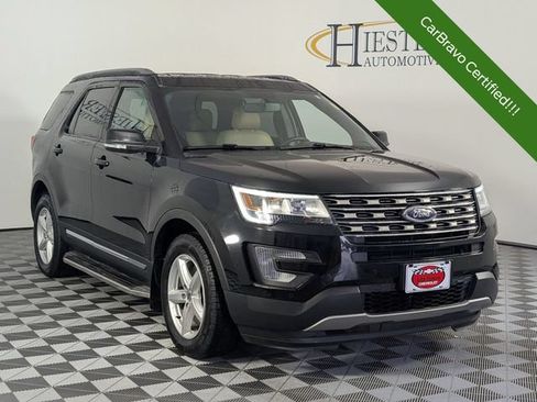 Used 2017 Ford Explorer XLT w/ Equipment Group 202A AWD/4WD image 2