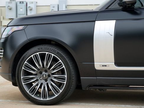 Used 2020 Land Rover Range Rover Long Wheelbase Autobiography AWD/4WD image 25
