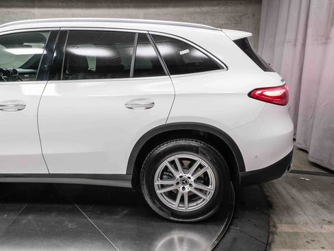 Certified 2025 Mercedes-Benz GLC 300 image 8