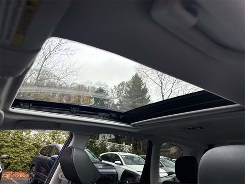 Used 2018 Subaru Forester 2.5i Touring w/ 50th Anniversary Edition image 17