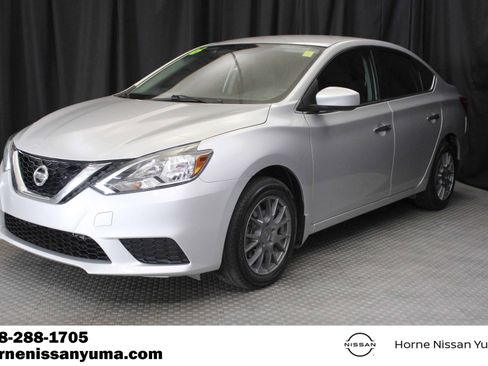 Used 2016 Nissan Sentra S FWD image 3