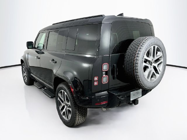 New 2026 Land Rover Defender 110 X-Dynamic SE AWD/4WD image 7