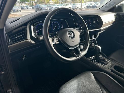 Certified 2021 Volkswagen Jetta SEL Premium image 14