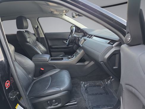 Used 2018 Land Rover Range Rover Evoque SE AWD/4WD image 35