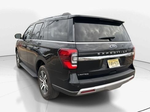 Used 2024 Ford Expedition Limited image 8