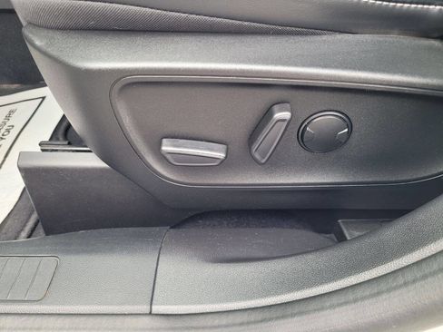 Used 2023 Ford Escape Platinum image 18