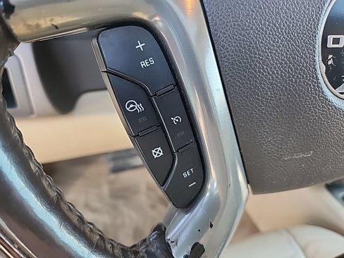 Used 2011 GMC Yukon XL Denali AWD/4WD image 10