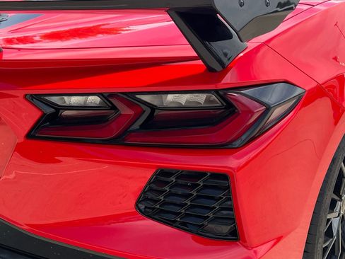 Used 2023 Chevrolet Corvette Stingray Premium Conv w/ Z51 Performance Package RWD image 13