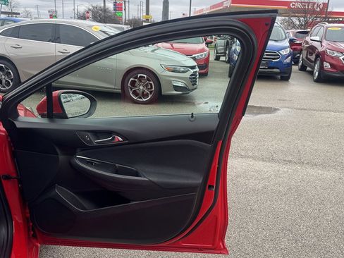 Used 2016 Chevrolet Cruze LT image 26