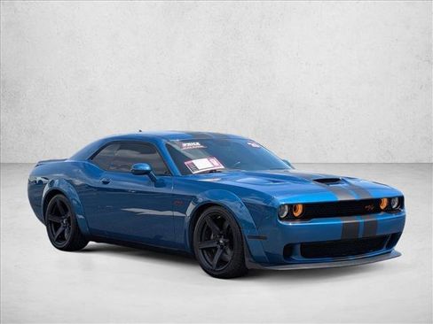 Used 2020 Dodge Challenger R/T Scat Pack RWD image 3