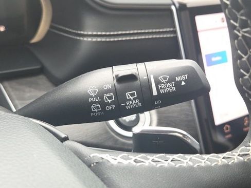 Used 2023 Jeep Grand Cherokee L Limited w/ Luxury Tech Group II image 45