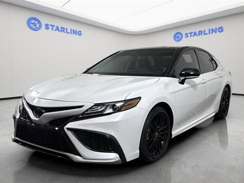 Used 2023 Toyota Camry XSE w/ Navigation Package image 16