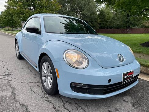 Used 2015 Volkswagen Beetle 1.8T FWD image 4