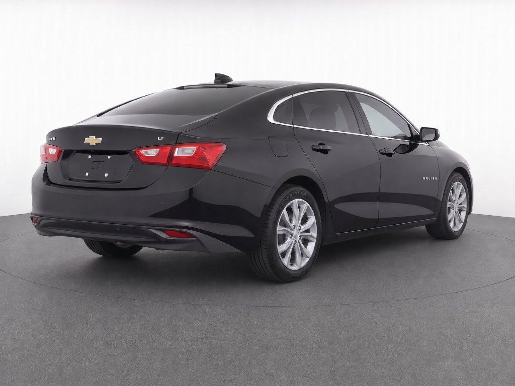 Used 2024 Chevrolet Malibu LT FWD image 3