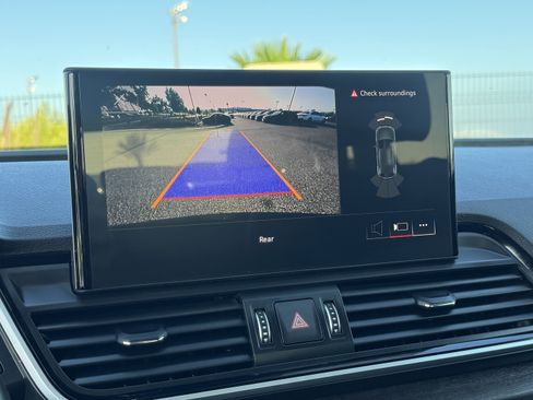 Used 2024 Audi Q5 2.0T Premium w/ Convenience Package image 29