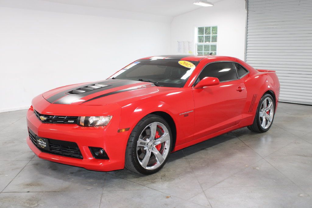 Used 2015 Chevrolet Camaro SS RWD image 4