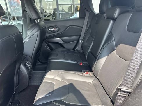 Used 2022 Jeep Cherokee Latitude Lux FWD image 15