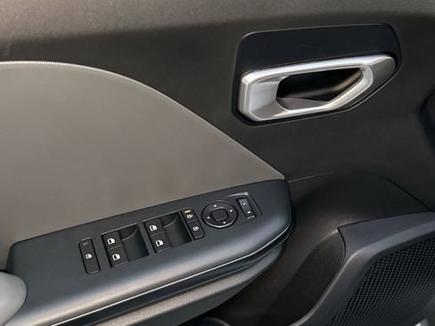 New 2025 Kia K4 FWD image 16