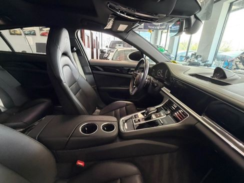 Used 2018 Porsche Panamera 4 AWD/4WD image 39