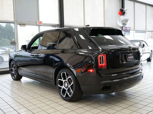 Used 2022 Rolls-Royce Cullinan Black Badge w/ Dark Exterior Package AWD/4WD image 8