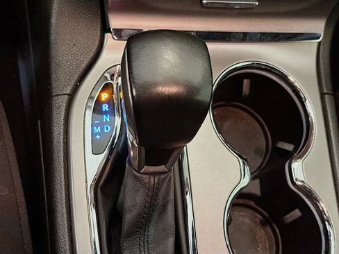 Used 2020 Jeep Grand Cherokee Laredo image 25