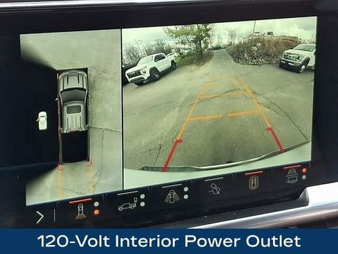 Used 2025 Chevrolet Silverado 1500 High Country w/ Technology Package AWD/4WD image 17