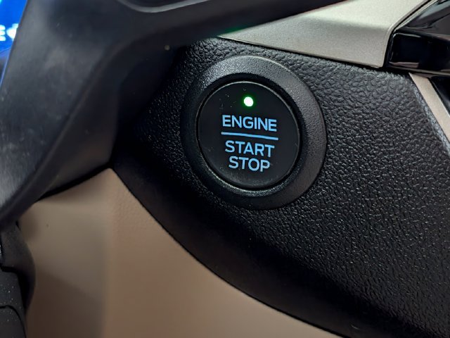 Certified 2022 Ford Escape SEL w/ Technology Package AWD/4WD image 23