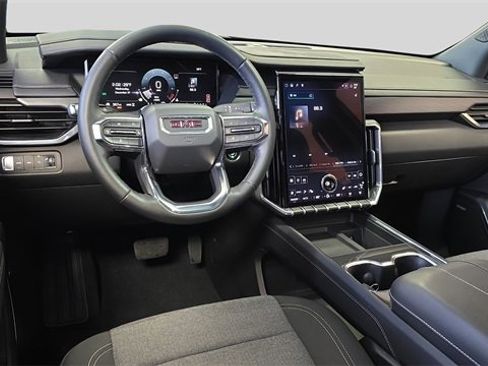 Used 2025 GMC Acadia Elevation image 16